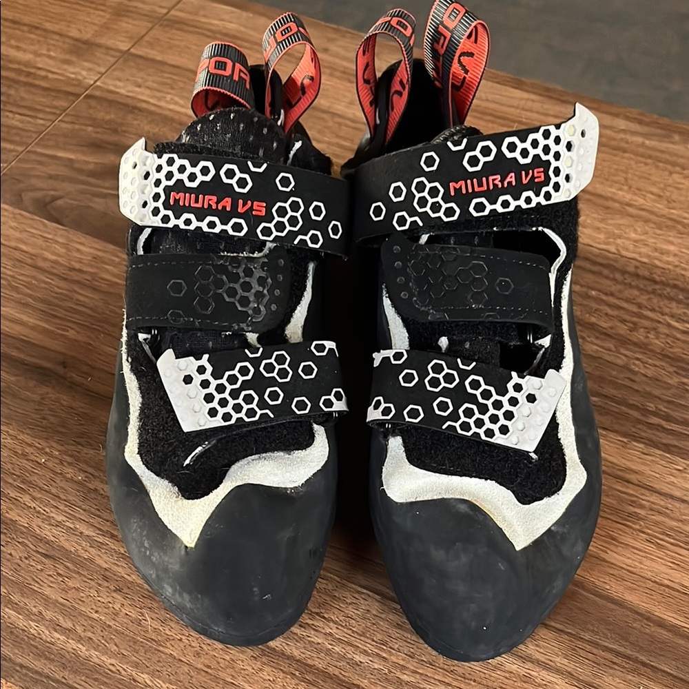 La sportiva Miura women’s climbing shoes